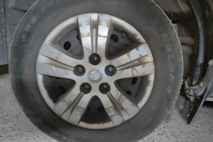 Used FORTHING Lingzhi 2017 Facelifted M3L 1.6L 7-Seater Standard Version Right Front Wheel Hub