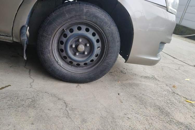 Used FORTHING Lingzhi 2017 Facelifted M3L 1.6L 7-Seater Standard Version Right Front Wheel Hub