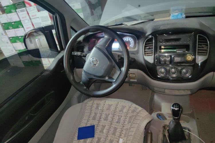 Used FORTHING Lingzhi 2017 Facelifted M3L 1.6L 7-Seater Standard Version Steering Wheel