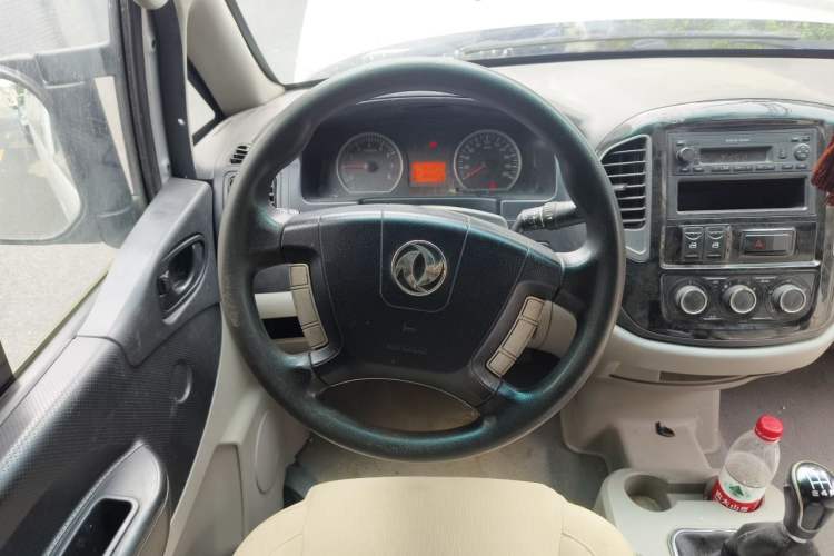 Used FORTHING Lingzhi 2017 M3L 1.6L 7-Seater Comfort Model Steering Wheel
