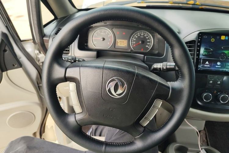 Used FORTHING Lingzhi 2017 M3L 1.6L 7-Seater Comfort Model Steering Wheel