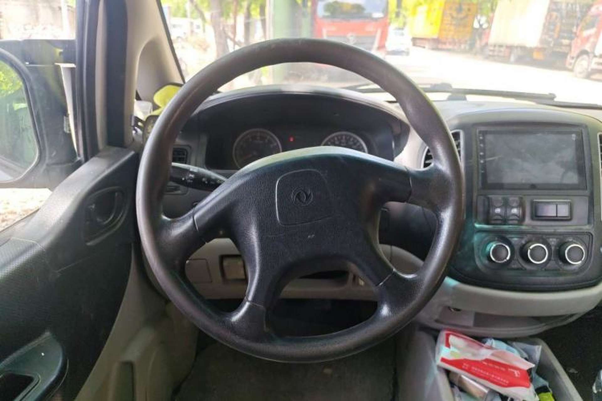 Used FORTHING Lingzhi 2017 V3 1.5L 7-Seater Comfort Model Steering Wheel