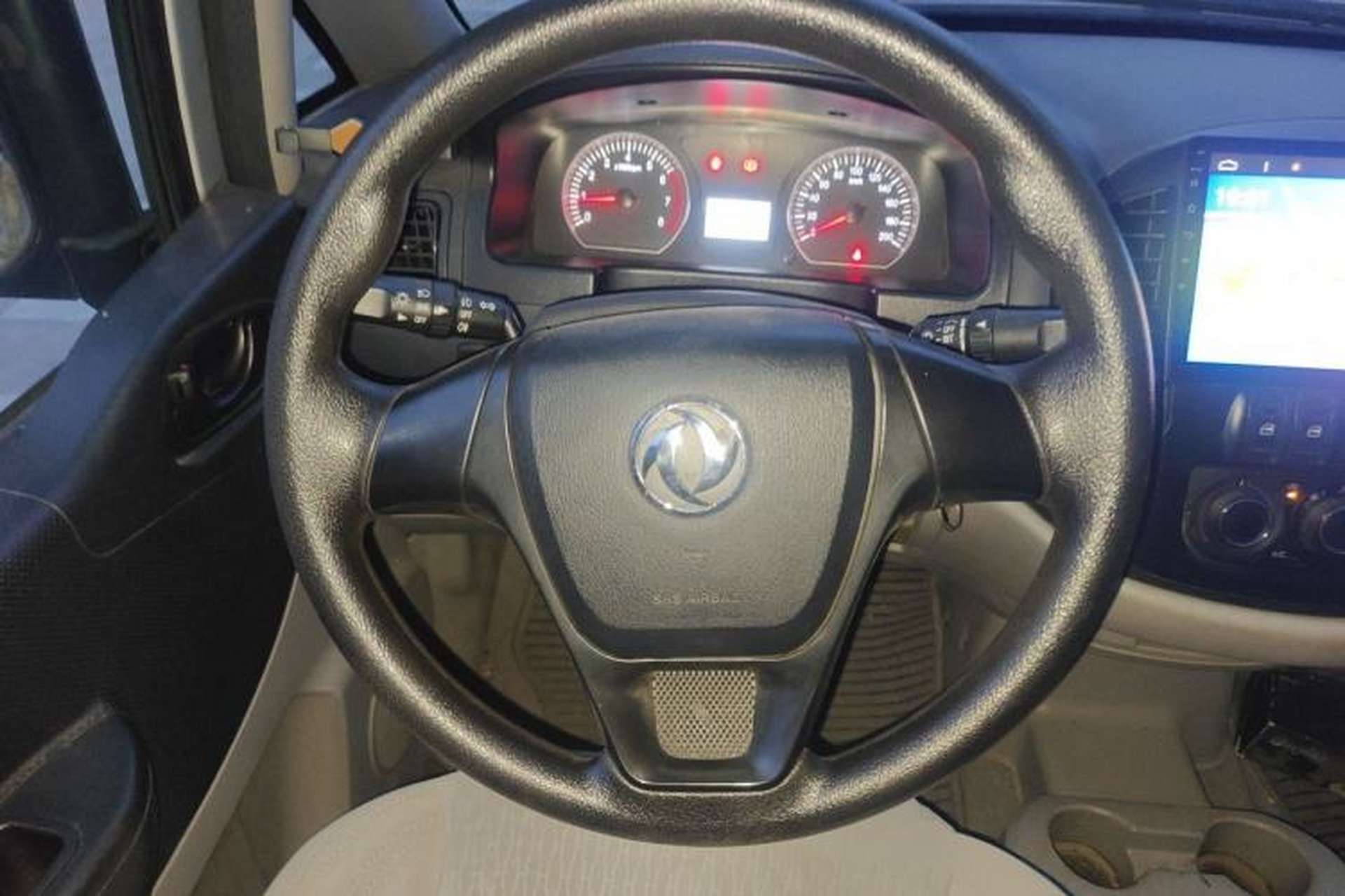 Used FORTHING Lingzhi 2017 Restyled M3L 1.6L 7-Seater Comfort Version Steering Wheel