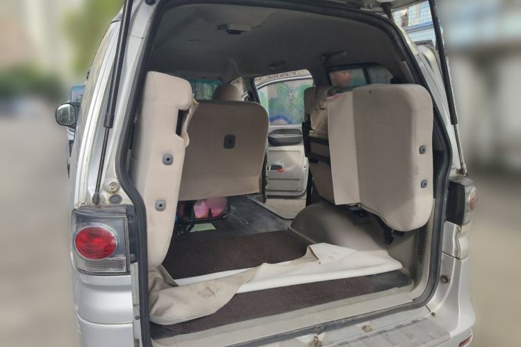 Used FORTHING Lingzhi 2017 V3 1.5L 7-seater Standard Model Trunk
