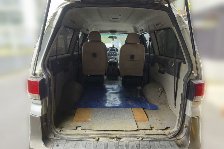 Used FORTHING Lingzhi 2017 M3L 1.6L 7-Seater Comfort Model Trunk