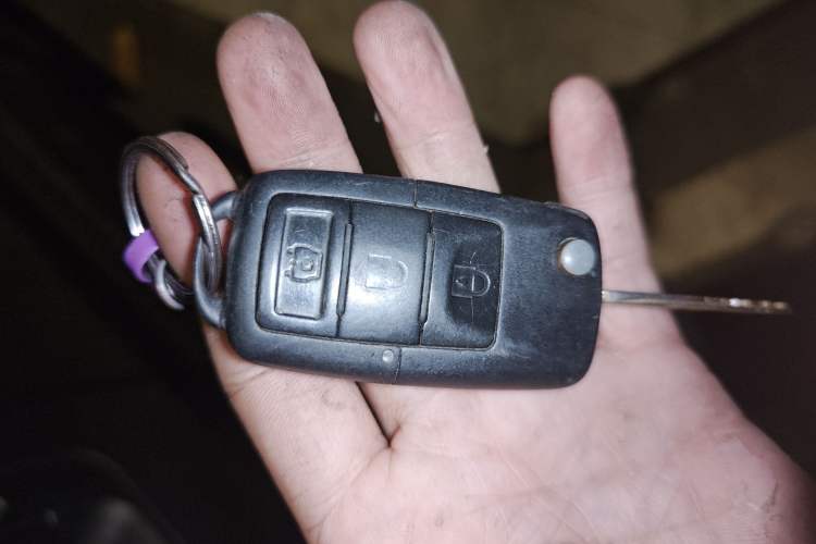 Used FORTHING Lingzhi 2017 M3L 1.6L 7-Seater Standard Model Vehicle Key