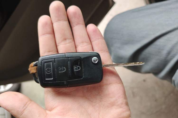 Used FORTHING Lingzhi 2017 Facelifted M3L 1.6L 7-Seater Standard Version Vehicle Key
