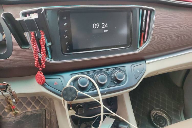 Used FORTHING Lingzhi 2017 M5 1.6L Luxury Model Audio And AC Panel