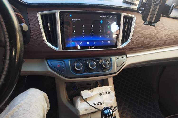 Used FORTHING Lingzhi 2017 M5 1.6L Standard Model Audio And AC Panel