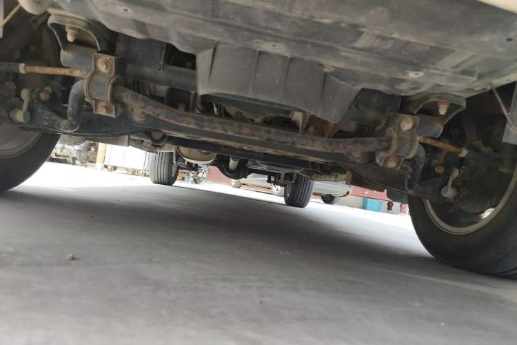 Used FORTHING Lingzhi 2017 M5 1.6L Luxury Model Chassis Front
