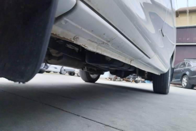 Used FORTHING Lingzhi 2017 M5 1.6L Luxury Model Chassis Front Left