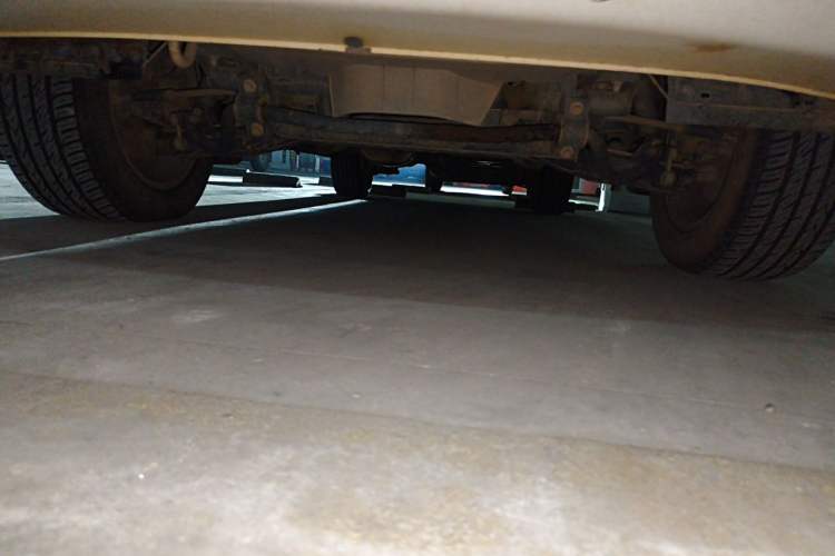 Used FORTHING Lingzhi 2017 M5 1.6L Luxury Model Chassis Front