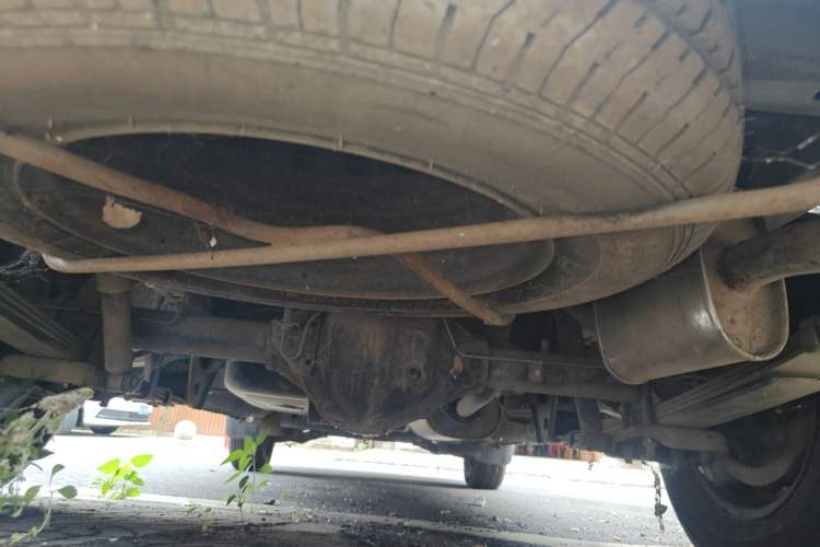 Used FORTHING Lingzhi 2017 M5 1.6L Standard Model Chassis Rear