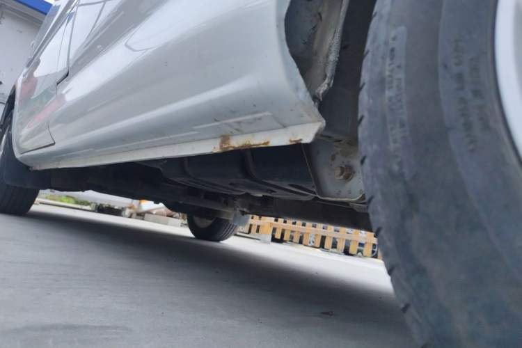Used FORTHING Lingzhi 2017 M5 1.6L Luxury Model Chassis Rear Left