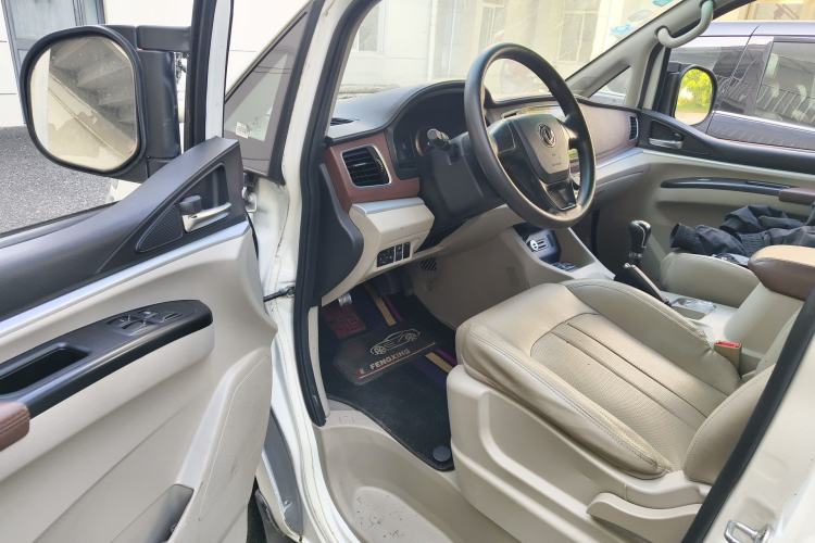 Used FORTHING Lingzhi 2017 M5L 1.6L 7-Seater Comfort Model Driver Seat