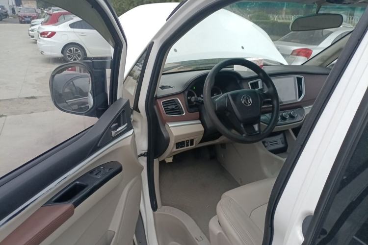 Used FORTHING Lingzhi 2017 M5L 1.6L 7-Seater Comfort Model Driver Seat