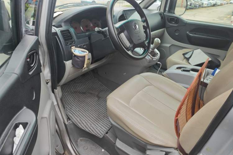 Used FORTHING Lingzhi 2017 M3L 2.0L 7-Seater Comfort Model Driver Seat