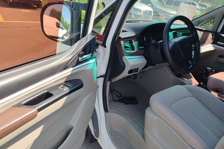 Used FORTHING Lingzhi 2017 M5L 1.6L 7-Seater Standard Model Driver Seat