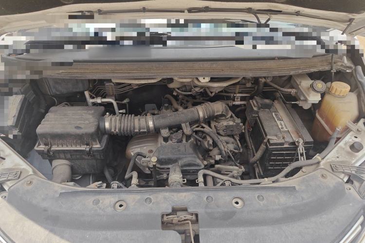 Used FORTHING Lingzhi 2017 M5 1.6L Luxury Model Engine Bay