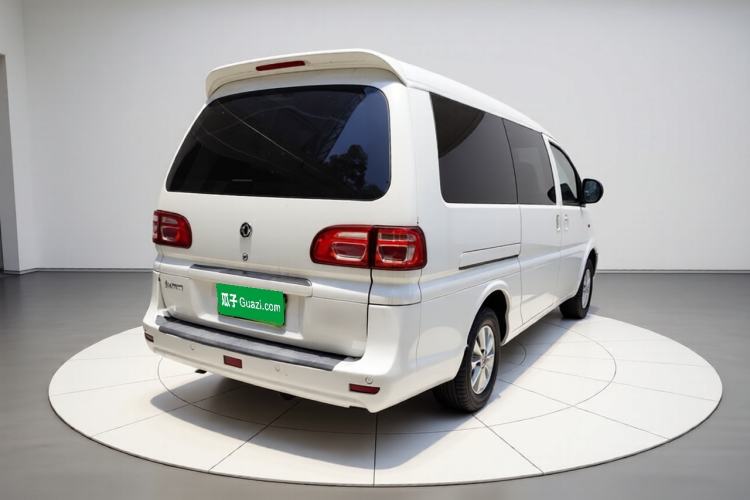 Used FORTHING Lingzhi 2017 M5L 1.6L 7-Seater Comfort Model Exterior 5
