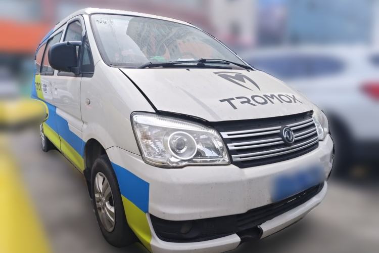 Used FORTHING Lingzhi 2017 M5L 1.6L 7-Seater Standard Model Front Right 45 Deg