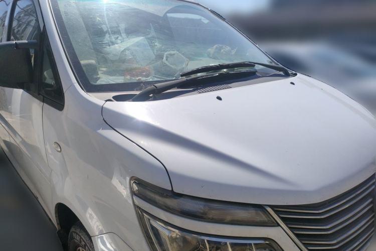 Used FORTHING Lingzhi 2017 M5L 1.6L 7-Seater Comfort Model Front Right 45 Deg