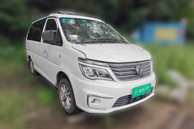 Used FORTHING Lingzhi 2017 M5 1.6L Luxury Model Front Right 45 Deg