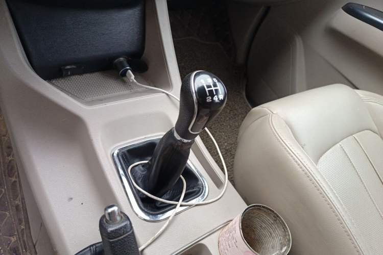 Used FORTHING Lingzhi 2017 M5 1.6L Luxury Model Gear Lever