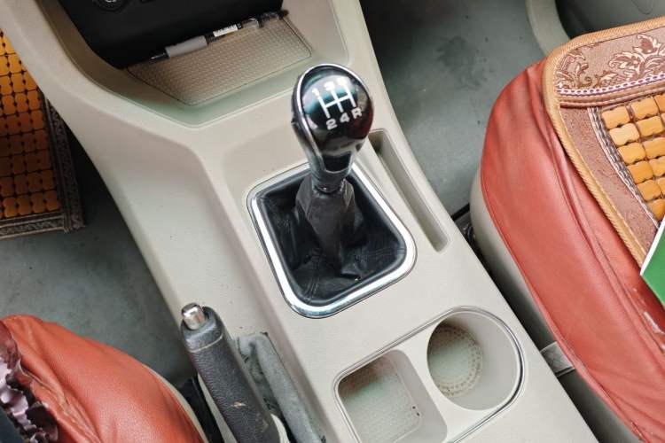 Used FORTHING Lingzhi 2017 M5 1.6L Luxury Model Gear Lever