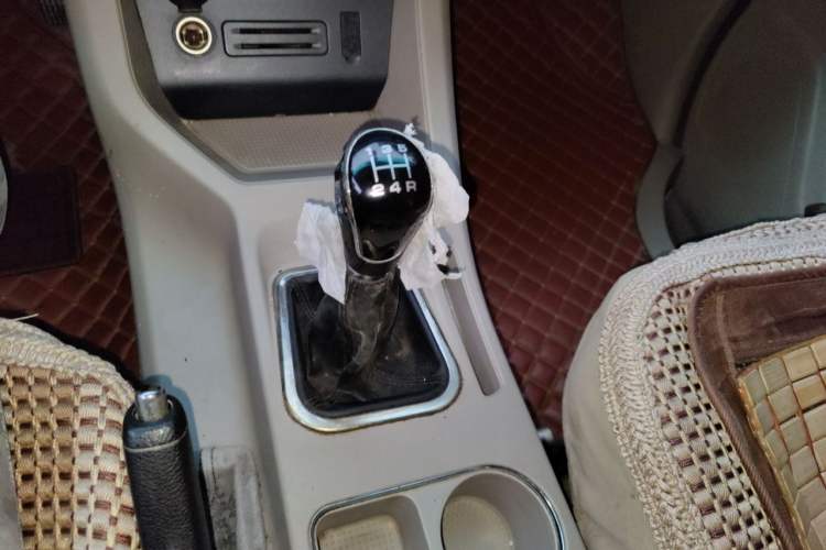 Used FORTHING Lingzhi 2017 M5L 1.6L 7-Seater Standard Model Gear Lever