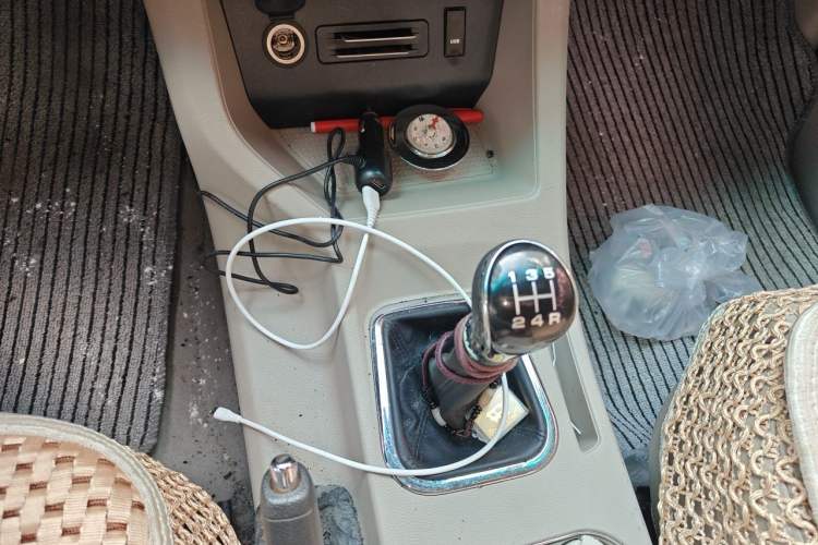 Used FORTHING Lingzhi 2017 M5 1.6L Luxury Model Gear Lever