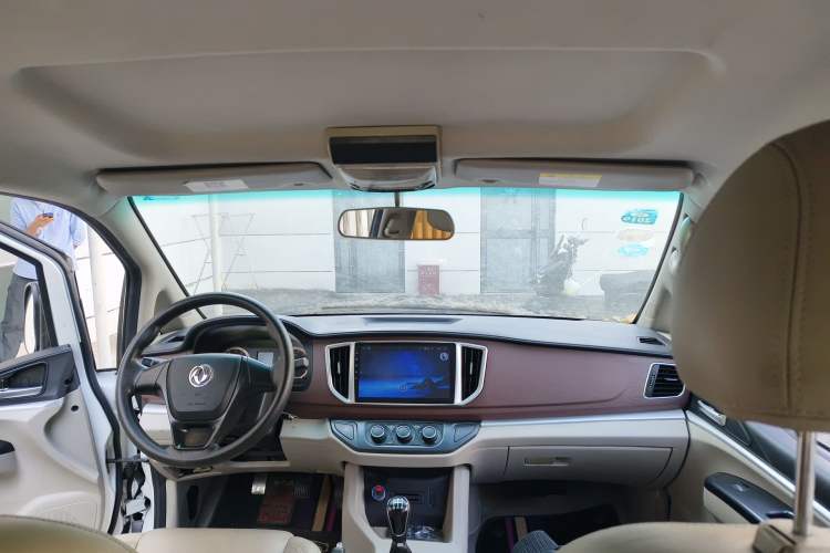 Used FORTHING Lingzhi 2017 M5L 1.6L 7-Seater Comfort Model Headliner