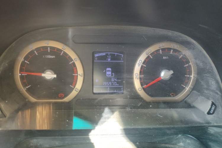 Used FORTHING Lingzhi 2017 M5L 1.6L 7-Seater Comfort Model Instrument Cluster