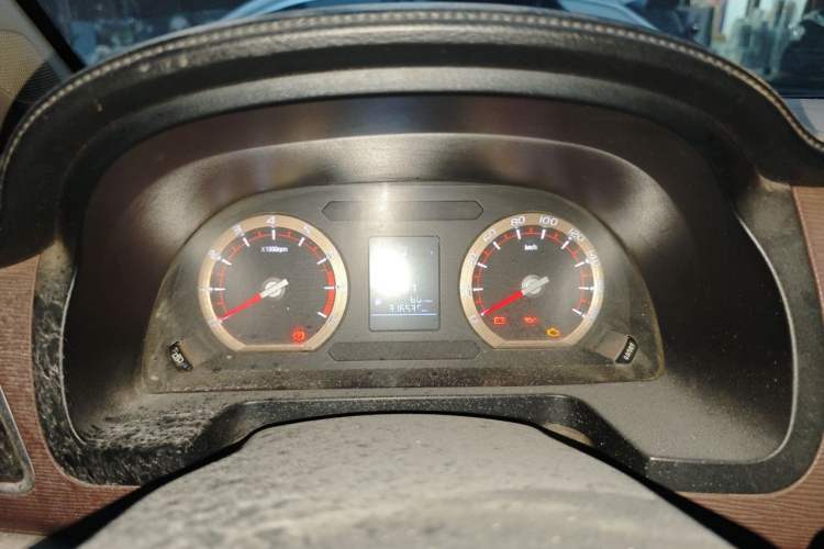 Used FORTHING Lingzhi 2017 M5L 1.6L 7-Seater Standard Model Instrument Cluster