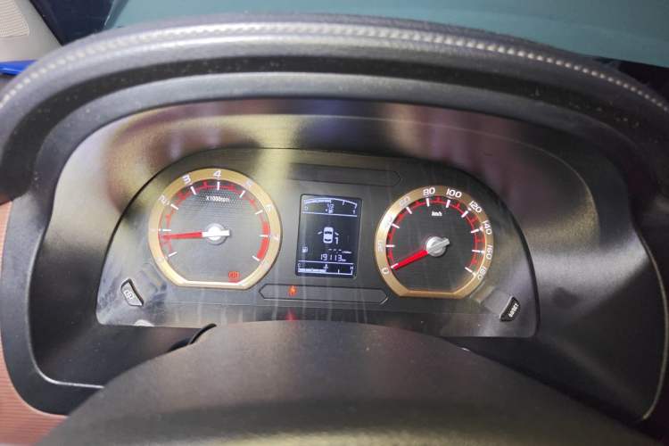 Used FORTHING Lingzhi 2017 M5L 1.6L 7-Seater Comfort Model Instrument Cluster