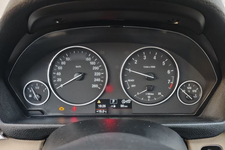 Used FORTHING Lingzhi 2017 M5L 1.6L 7-Seater Standard Model Interior 6