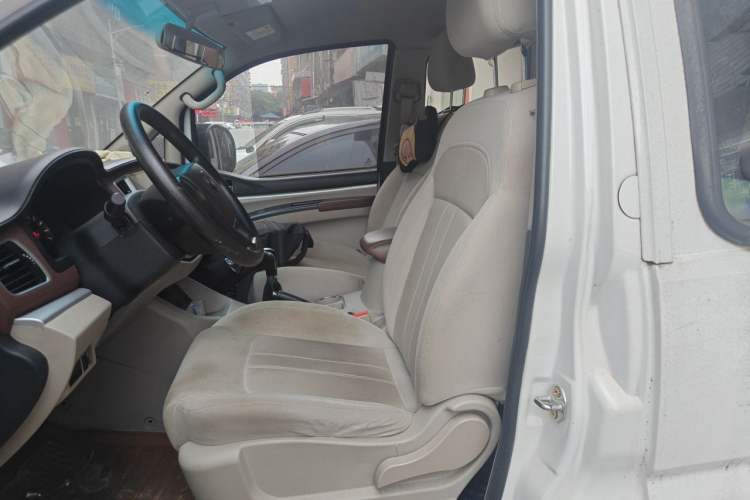 Used FORTHING Lingzhi 2017 M5 1.6L Standard Model Left Front Seat