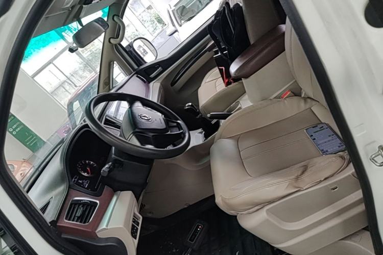 Used FORTHING Lingzhi 2017 M5L 1.6L 7-Seater Comfort Model Left Front Seat