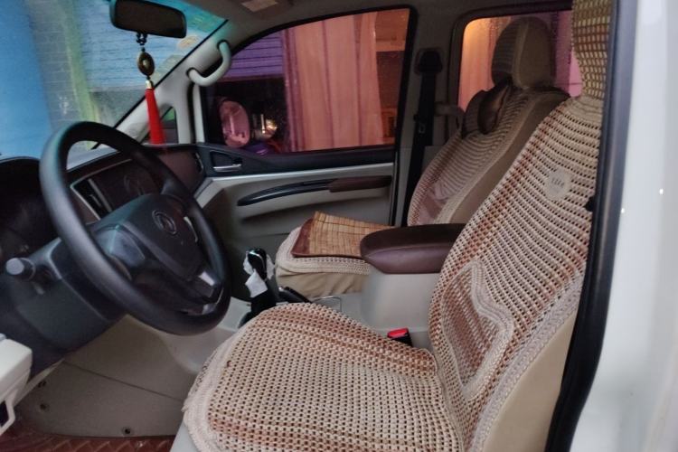 Used FORTHING Lingzhi 2017 M5L 1.6L 7-Seater Standard Model Left Front Seat