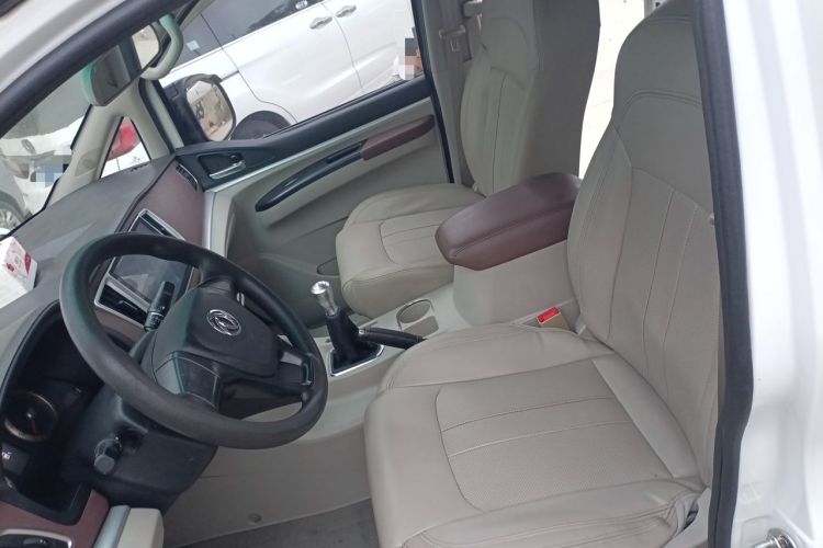 Used FORTHING Lingzhi 2017 M5L 1.6L 7-Seater Comfort Model Left Front Seat