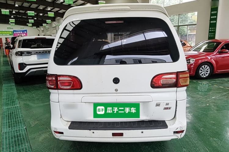 Used FORTHING Lingzhi 2017 M5L 1.6L 7-Seater Comfort Model Rear
