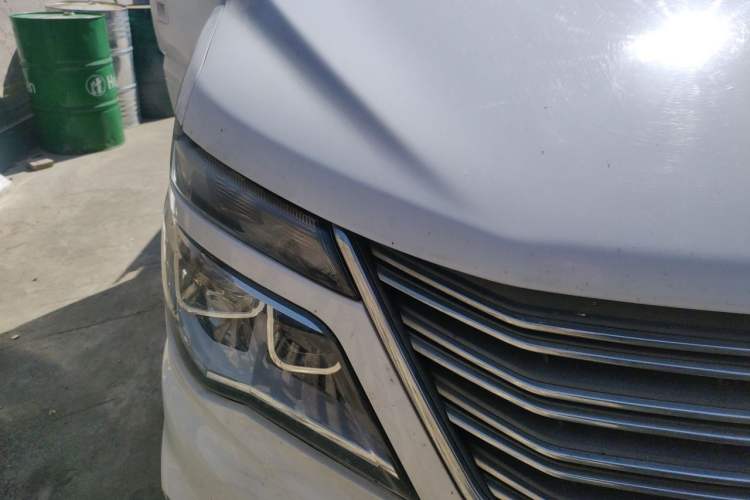 Used FORTHING Lingzhi 2017 M5L 1.6L 7-Seater Comfort Model Right Front Headlight