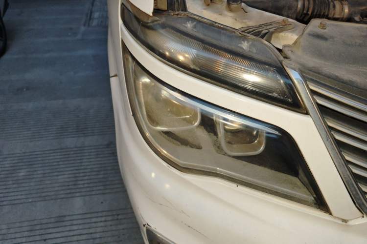 Used FORTHING Lingzhi 2017 M5L 1.6L 7-Seater Standard Model Right Front Headlight