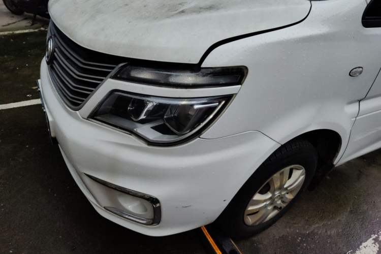 Used FORTHING Lingzhi 2017 M5L 1.6L 7-Seater Standard Model Right Front Headlight