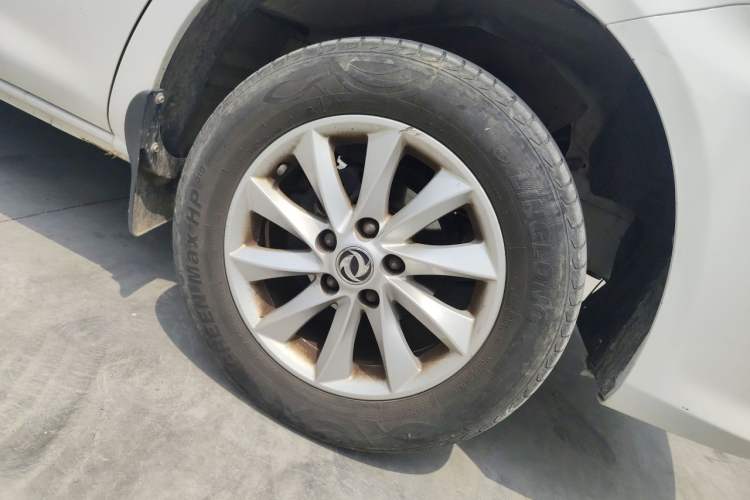 Used FORTHING Lingzhi 2017 M5 1.6L Luxury Model Right Front Wheel Hub