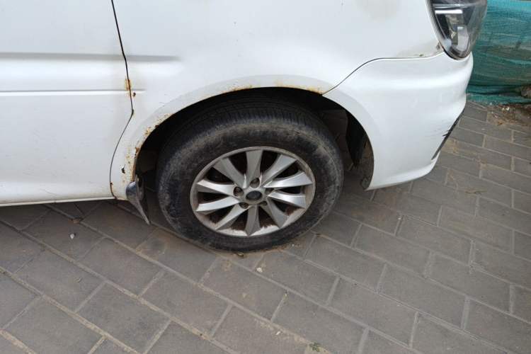 Used FORTHING Lingzhi 2017 M5 1.6L Luxury Model Right Front Wheel Hub