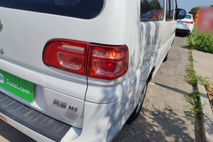 Used FORTHING Lingzhi 2017 M5L 1.6L 7-Seater Standard Model Right Rear Taillight