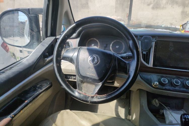 Used FORTHING Lingzhi 2017 M5L 1.6L 7-Seater Comfort Model Steering Wheel
