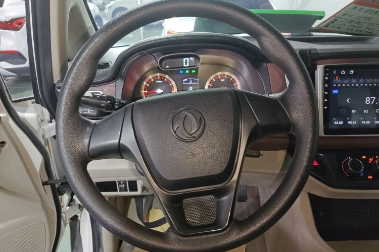 Used FORTHING Lingzhi 2017 M5L 1.6L 7-Seater Standard Model Steering Wheel