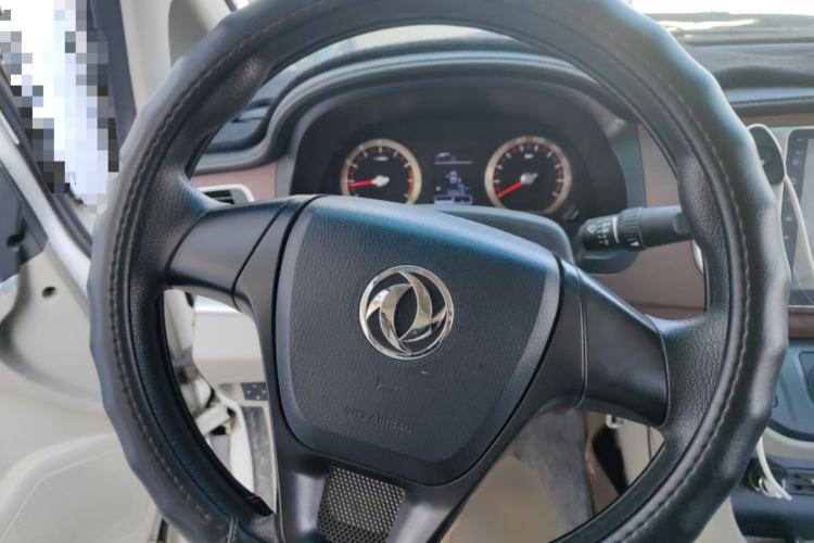 Used FORTHING Lingzhi 2017 M5L 1.6L 7-Seater Comfort Model Steering Wheel